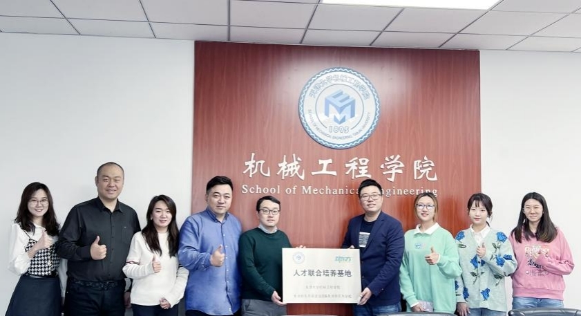 1646270403698064912.jpg 1646270403698064912.jpg