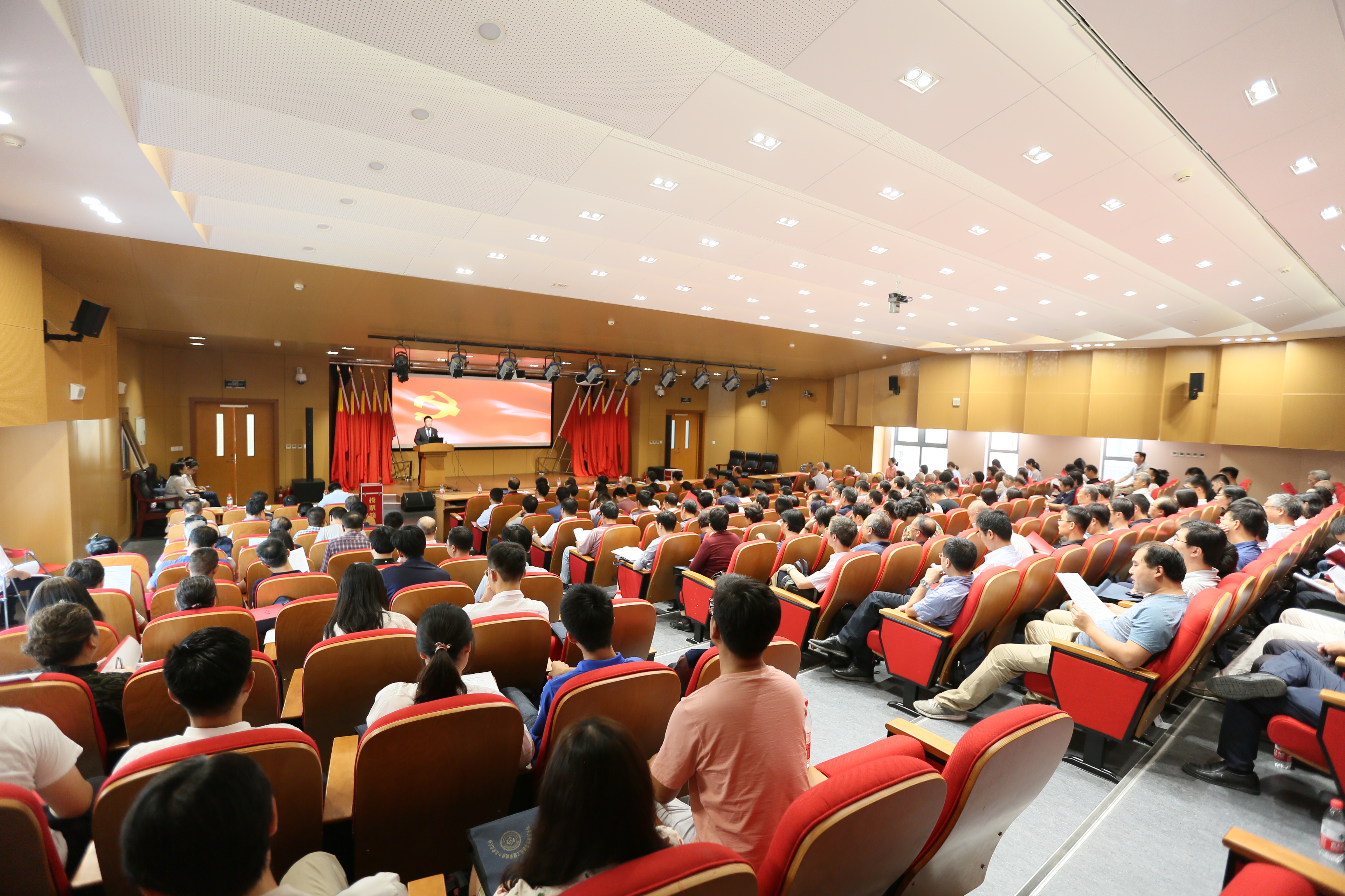 1570523319900063334.jpg 1570523319900063334.jpg