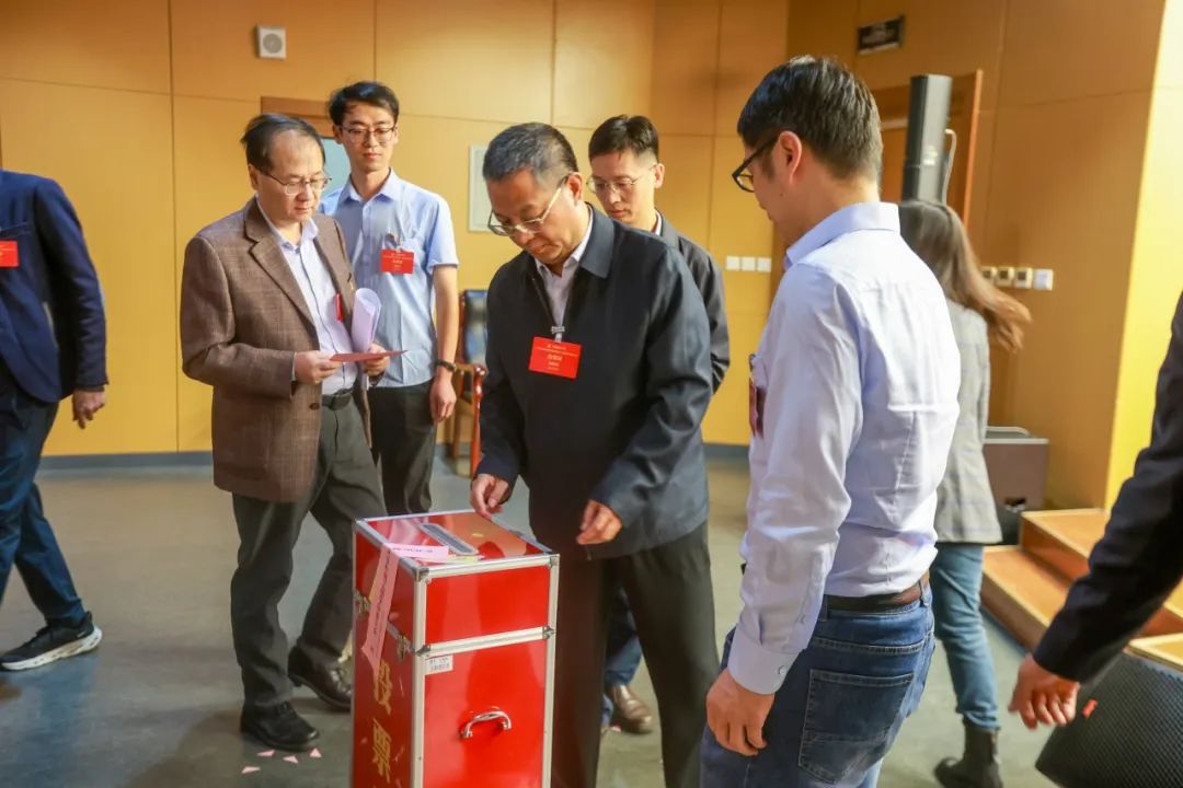 1727704623475064757.jpg 1727704623475064757.jpg