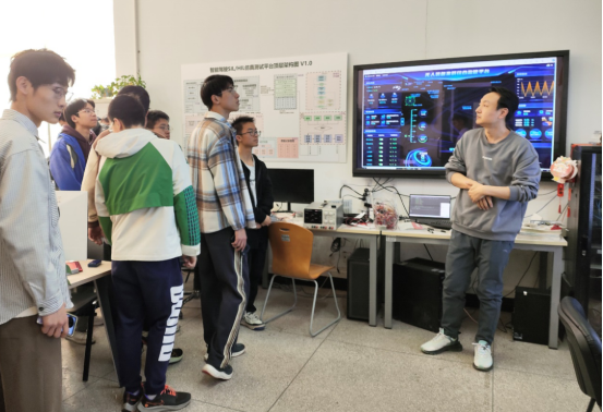 1711951676385029465.png image.png