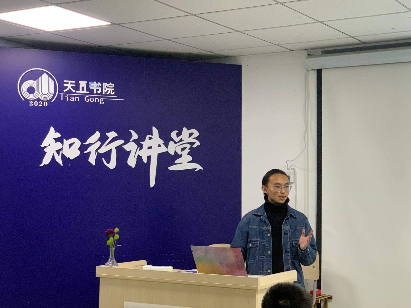 1637483826045019594.jpg 1637483826045019594.jpg