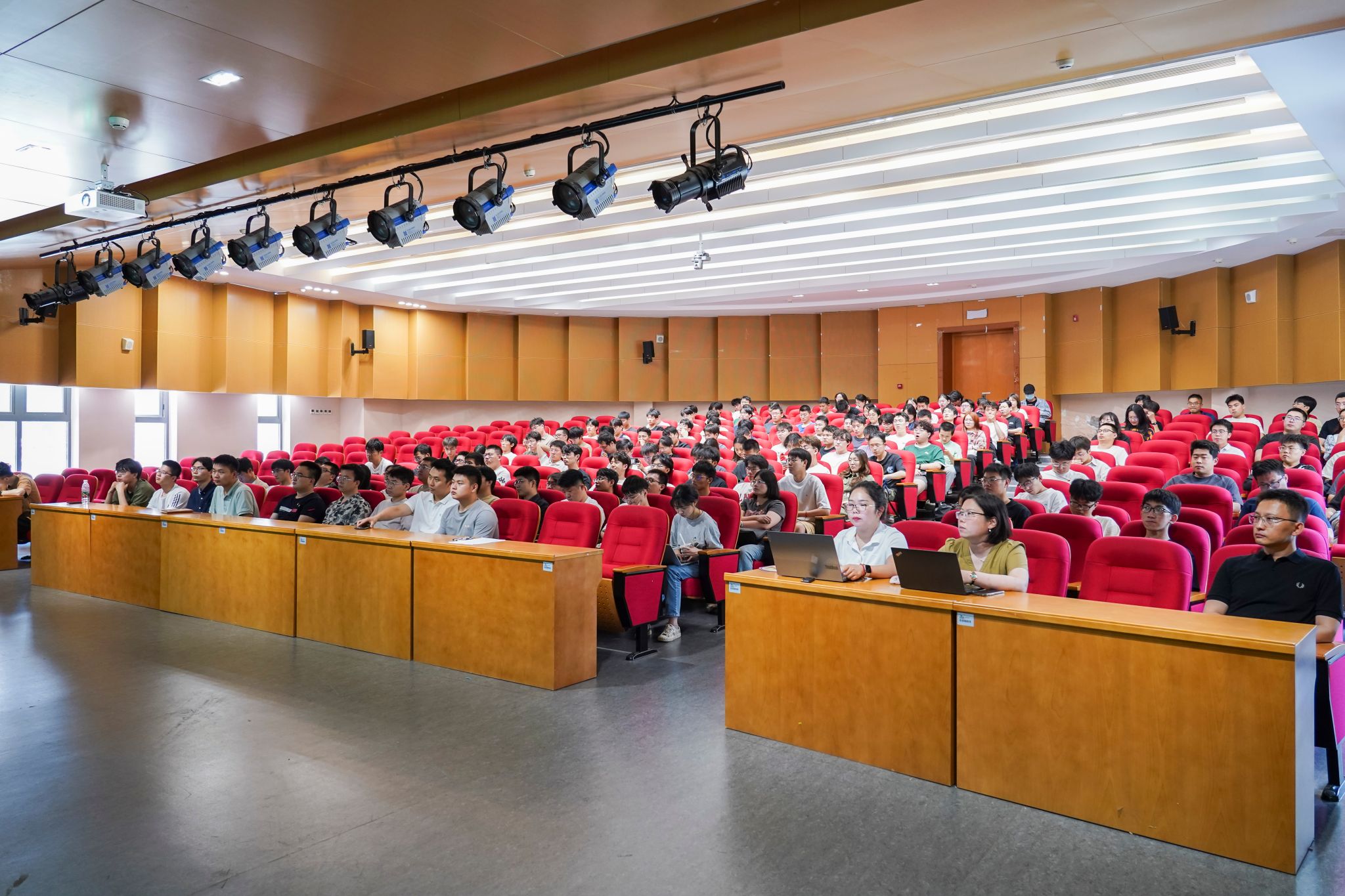 1751010538191067198.jpg 1751010538191067198.jpg