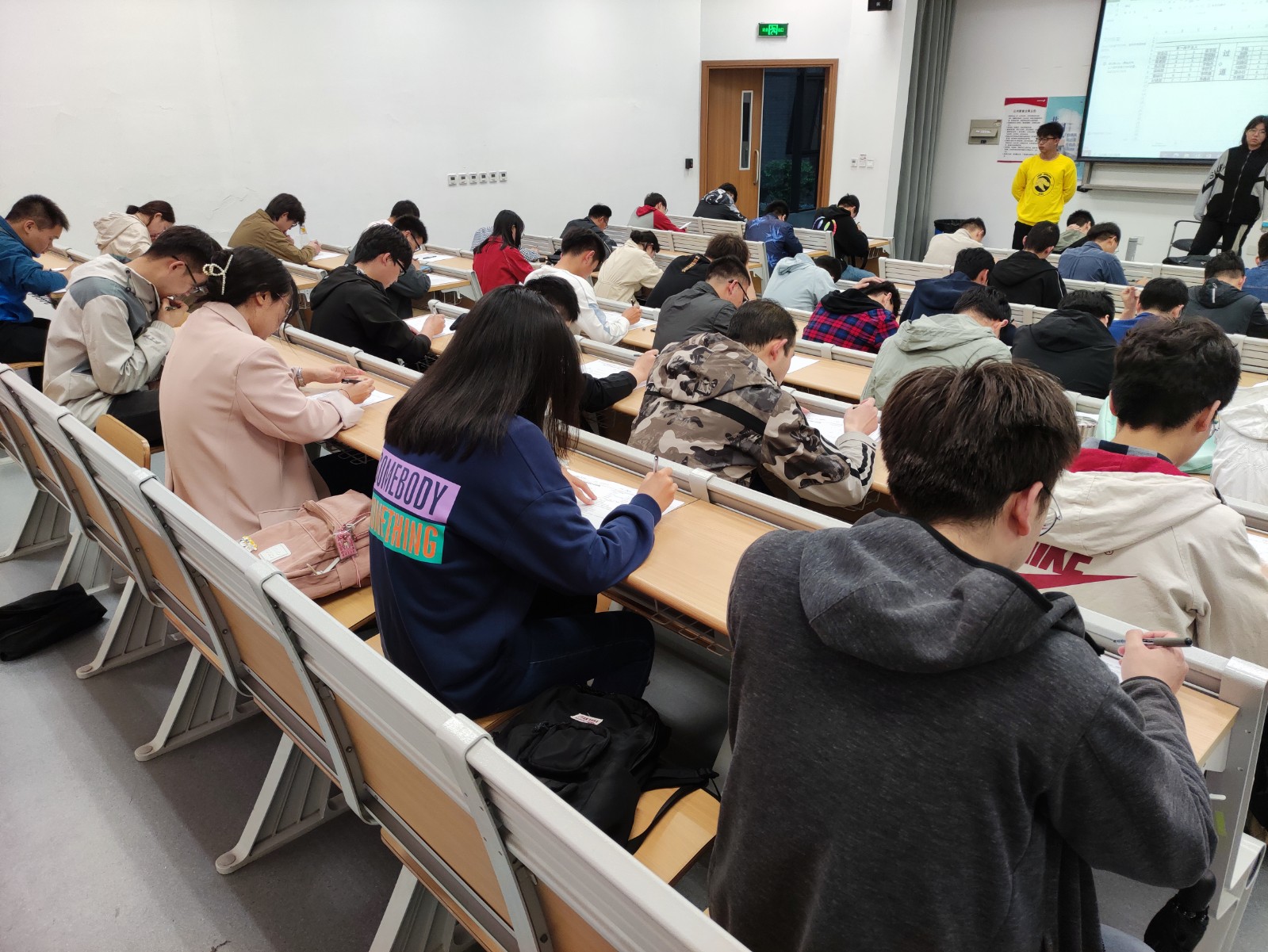 1622689947074044807.jpg 1622689947074044807.jpg