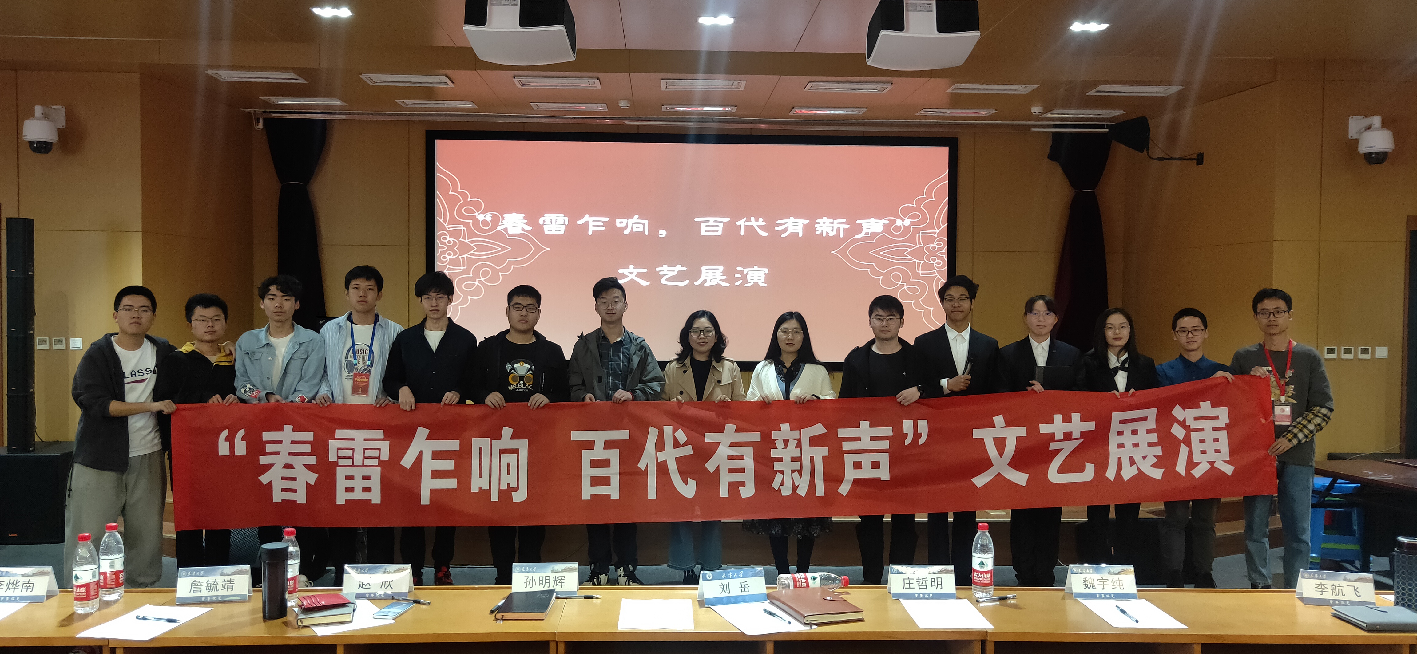 1620627963328087567.jpg 1620627963328087567.jpg