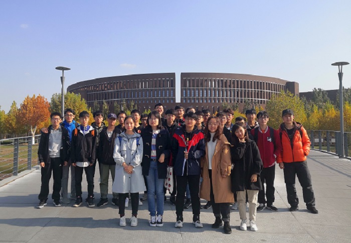 1587518920835090852.jpg 班级照片 (2).jpg