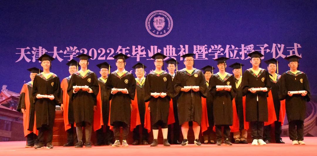 1655907827117085874.jpg 1655907827117085874.jpg