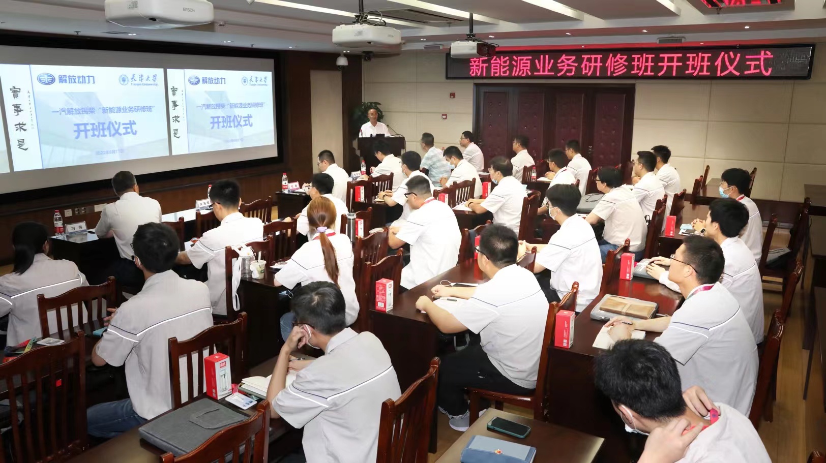 1655706203813016615.jpg 1655706203813016615.jpg