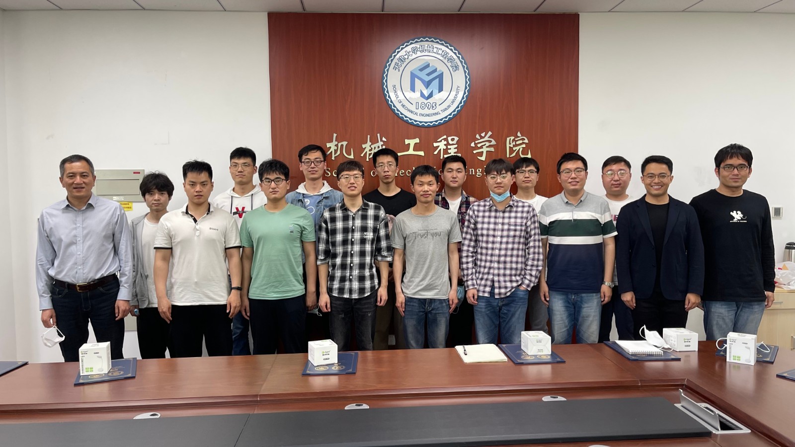 1651049841989076281.jpg 1651049841989076281.jpg