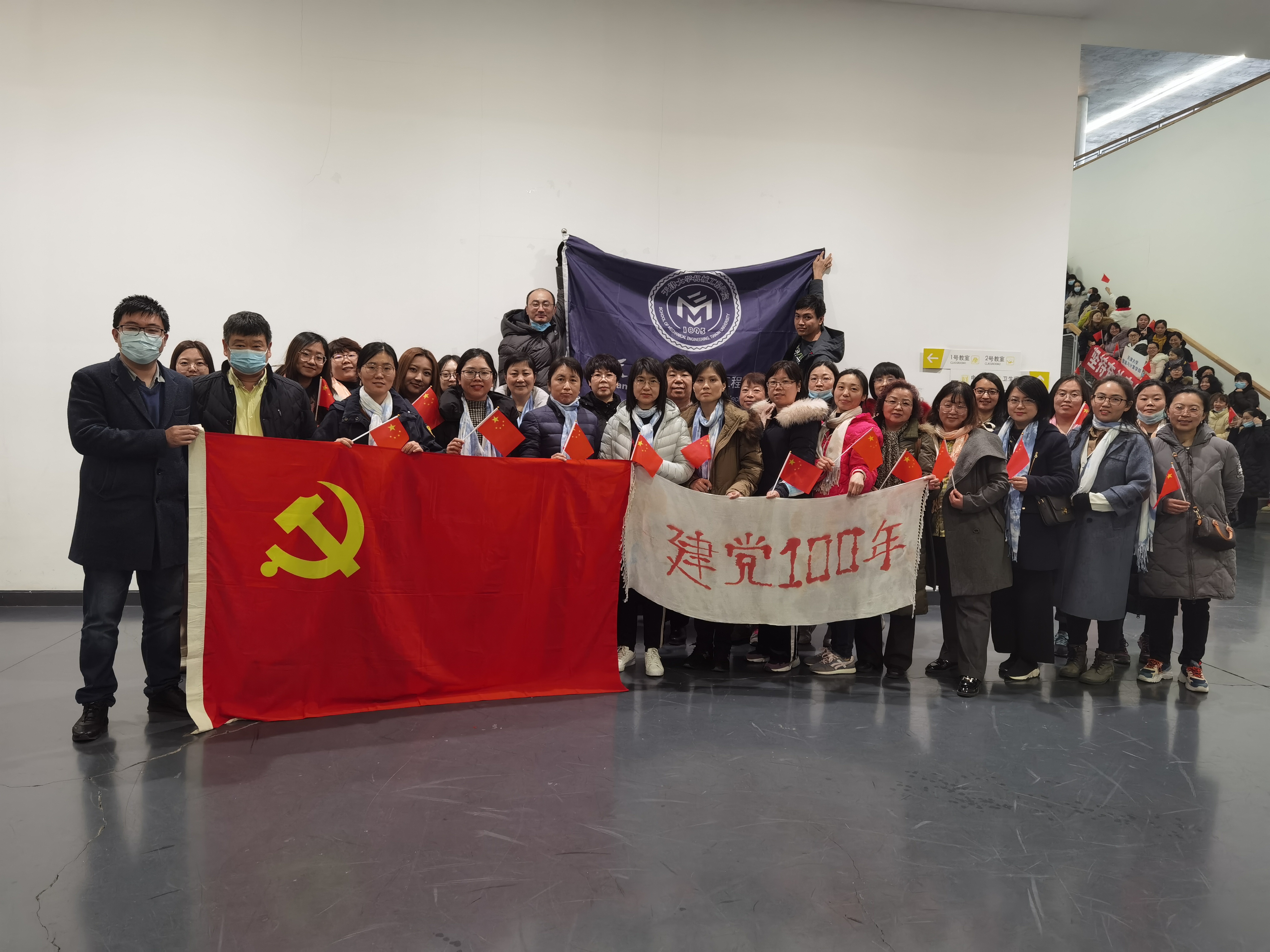 1615116429115073544.jpg 1615116429115073544.jpg