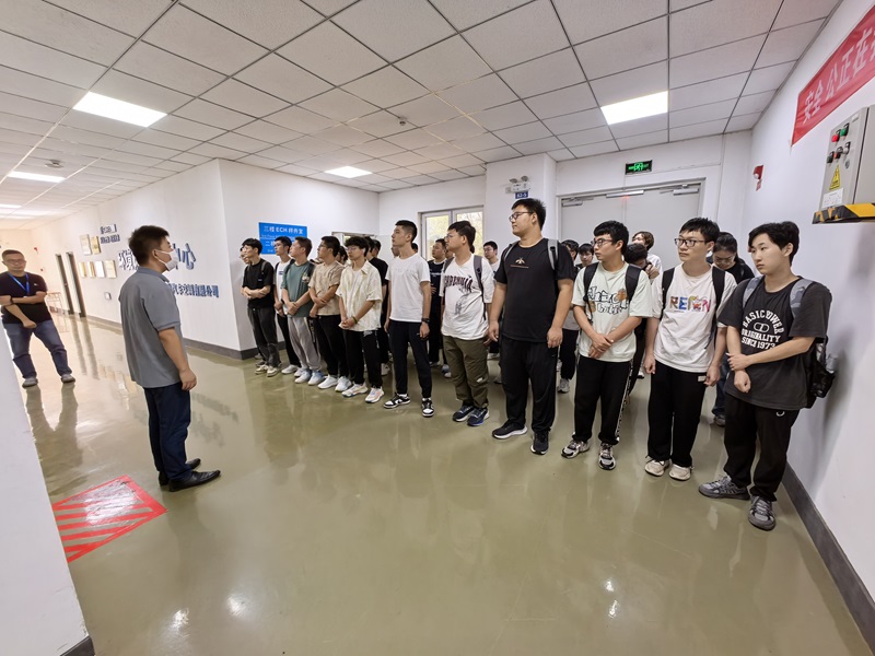 1731399264271002189.jpg 4-三电汽车空调.jpg