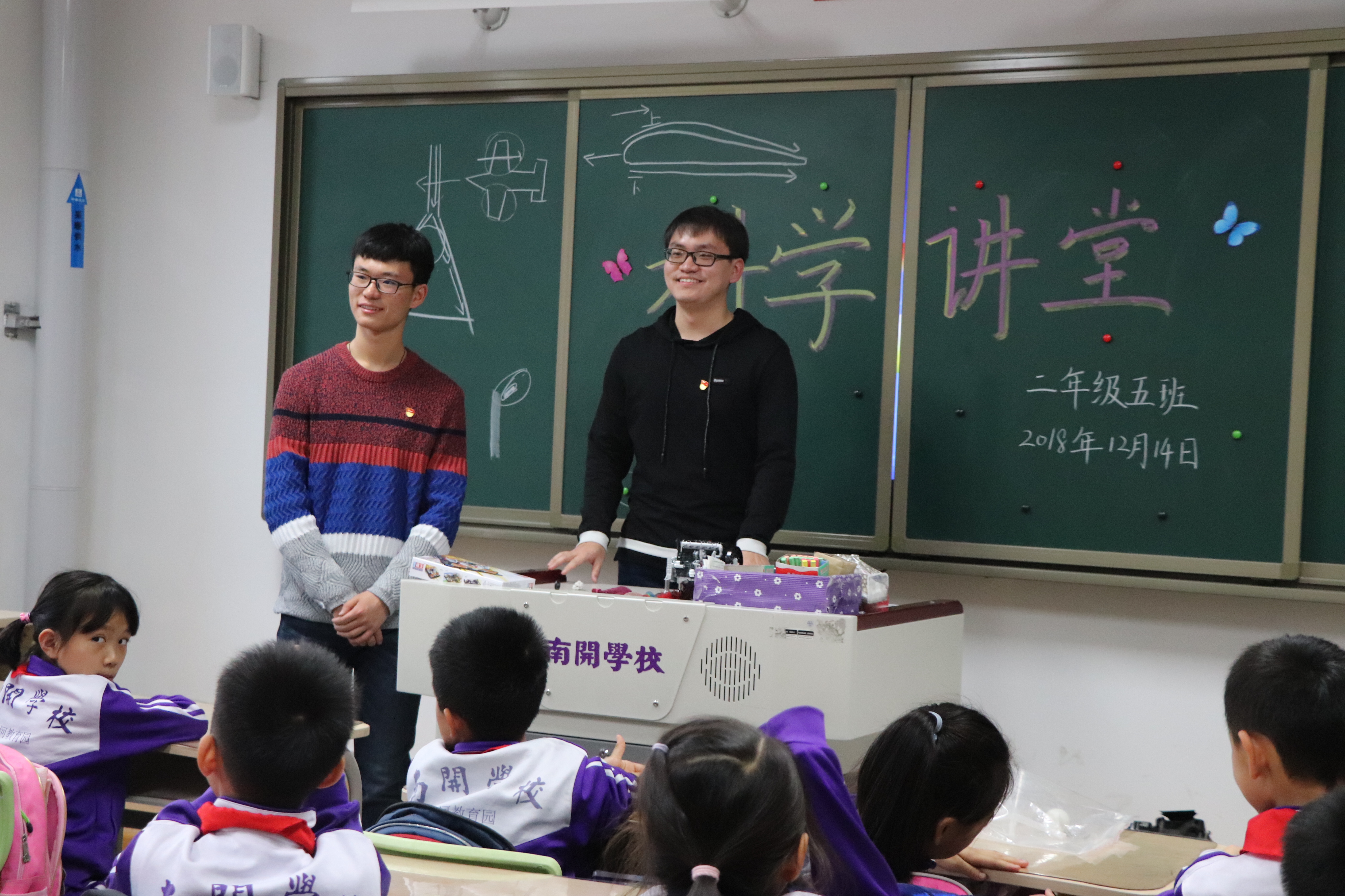 1544976395749026682.jpg 1544976395749026682.jpg