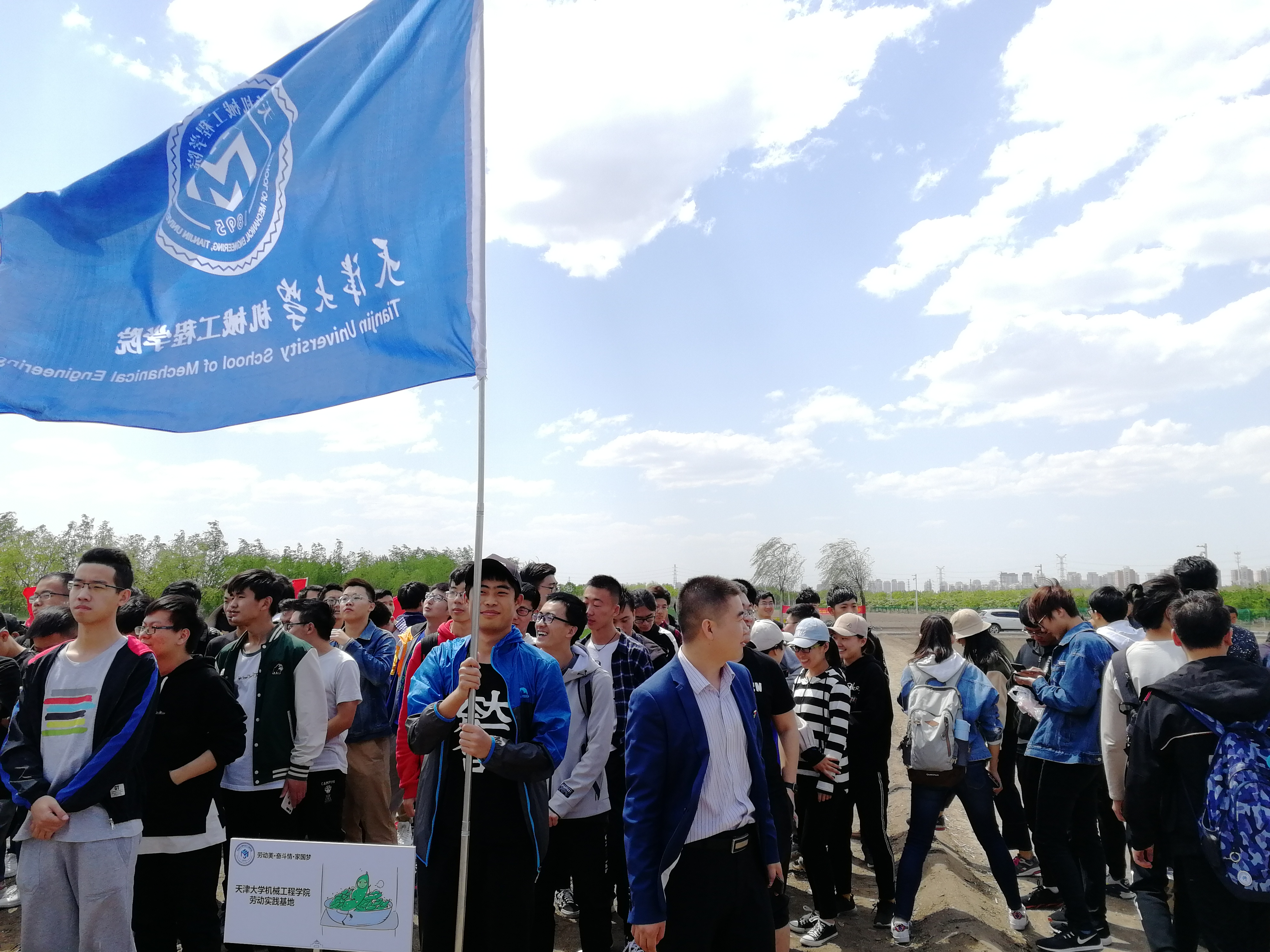 1557016768892069144.jpg 1557016768892069144.jpg