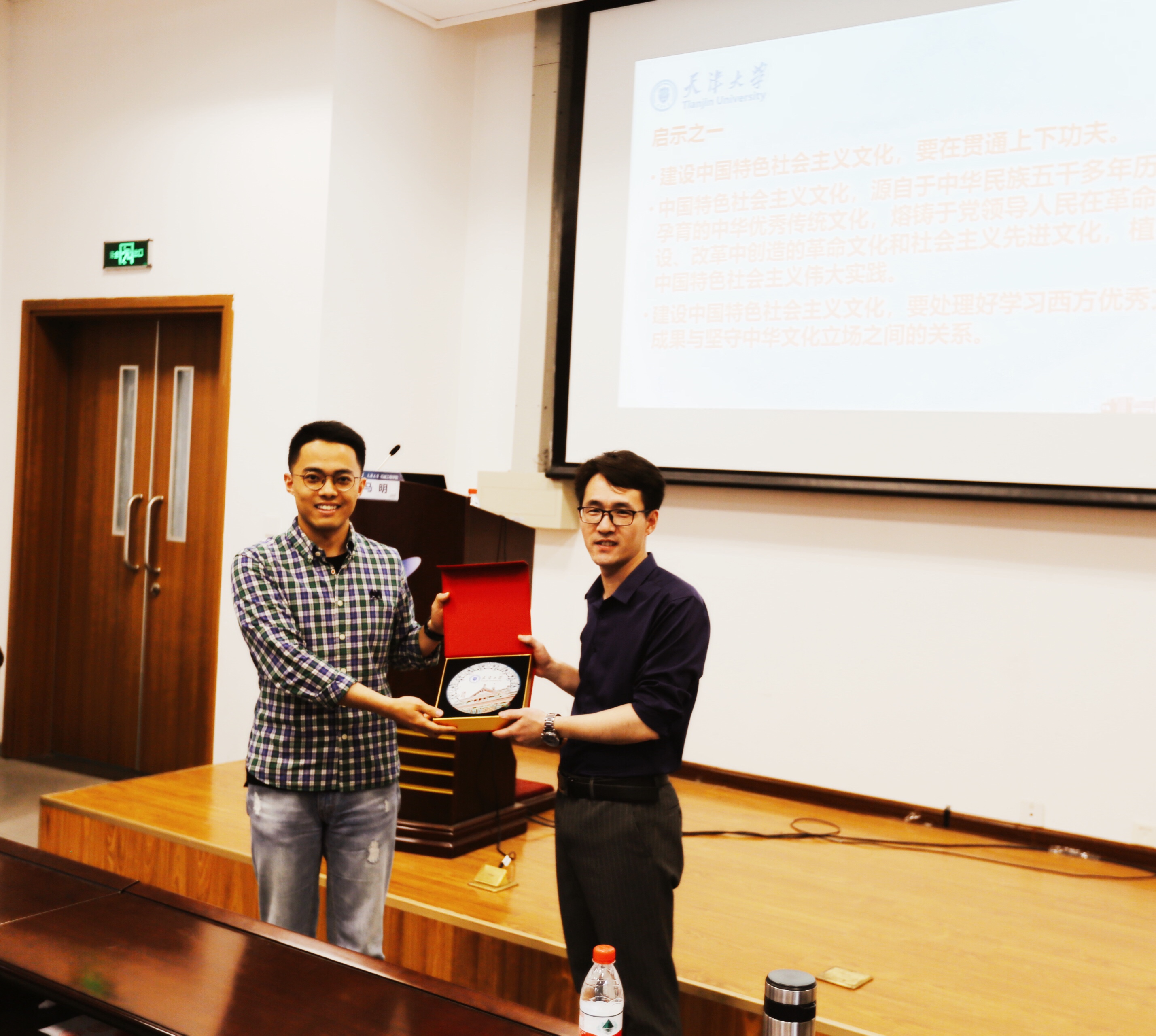 1557707541248017423.jpg 1557707541248017423.jpg