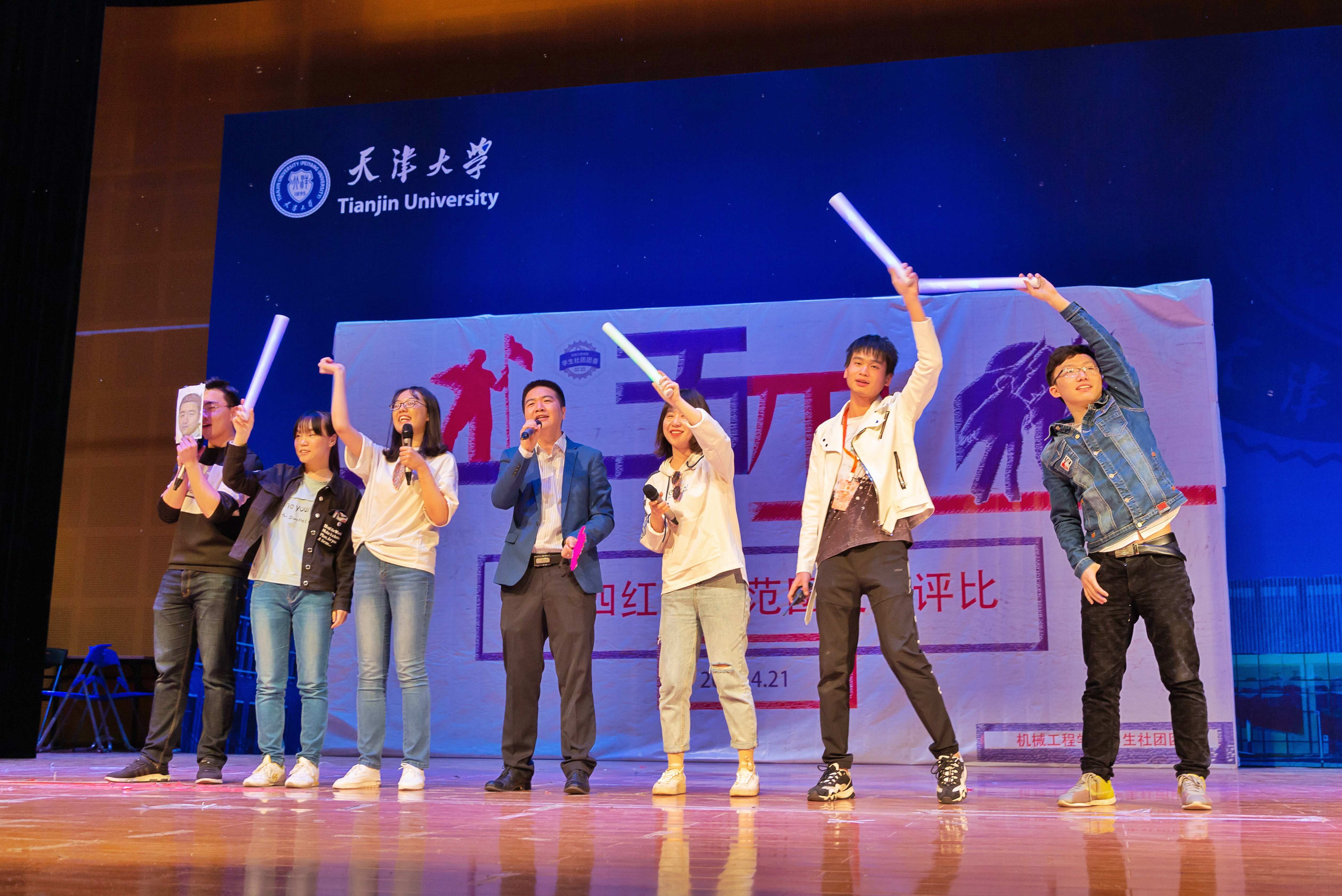 1555986365909063925.jpg 1555986365909063925.jpg