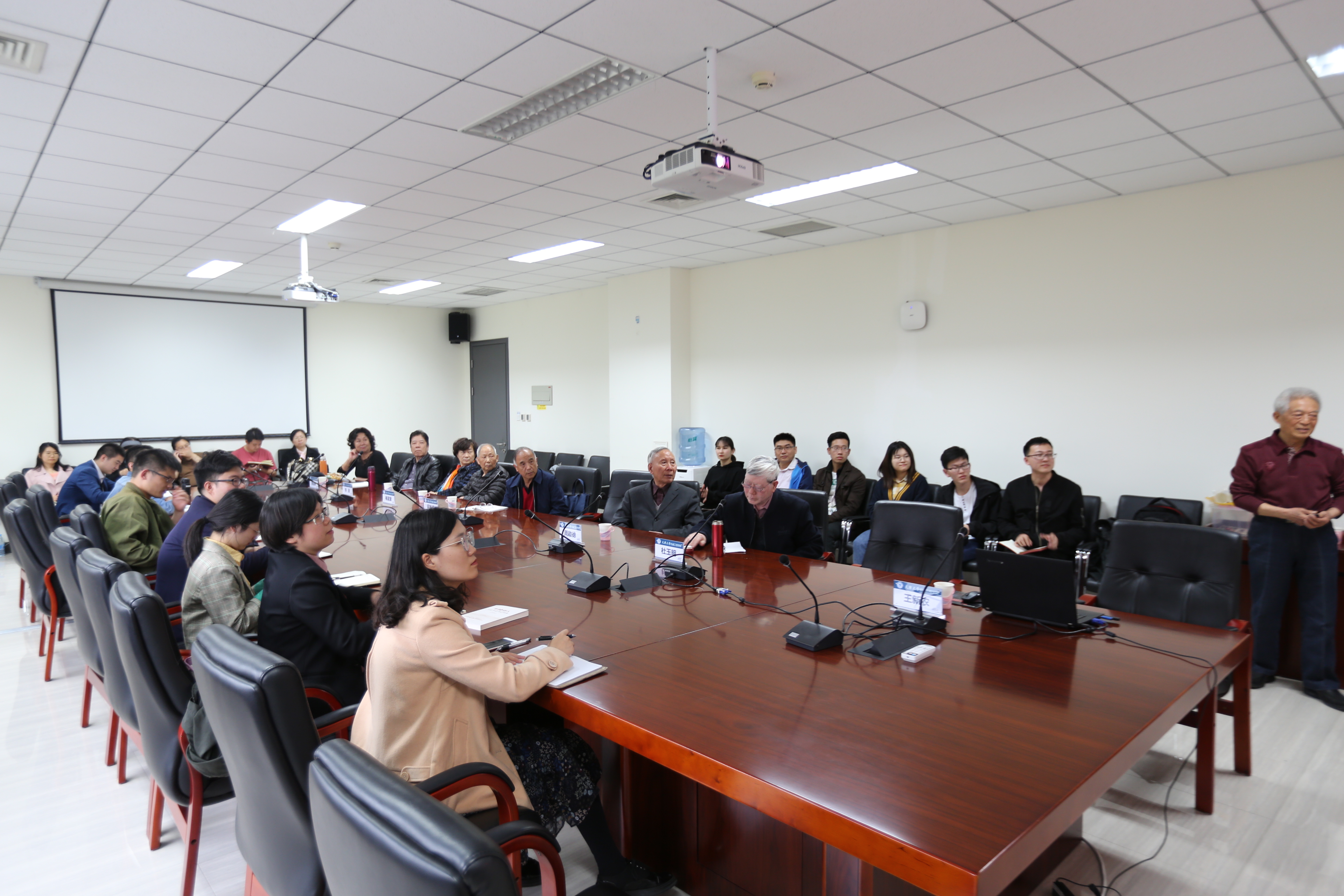 1556499477693039393.jpg 1556499477693039393.jpg