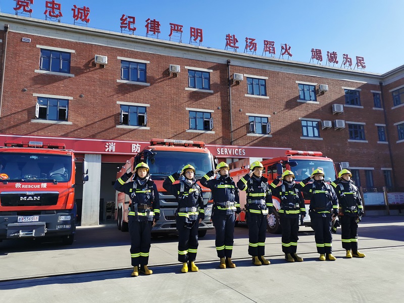 1575614522243093174.jpg 换装留念.jpg