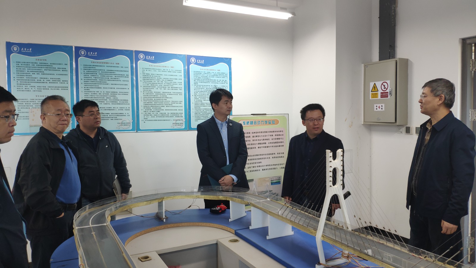 1634189382293024928.jpg 1634189382293024928.jpg