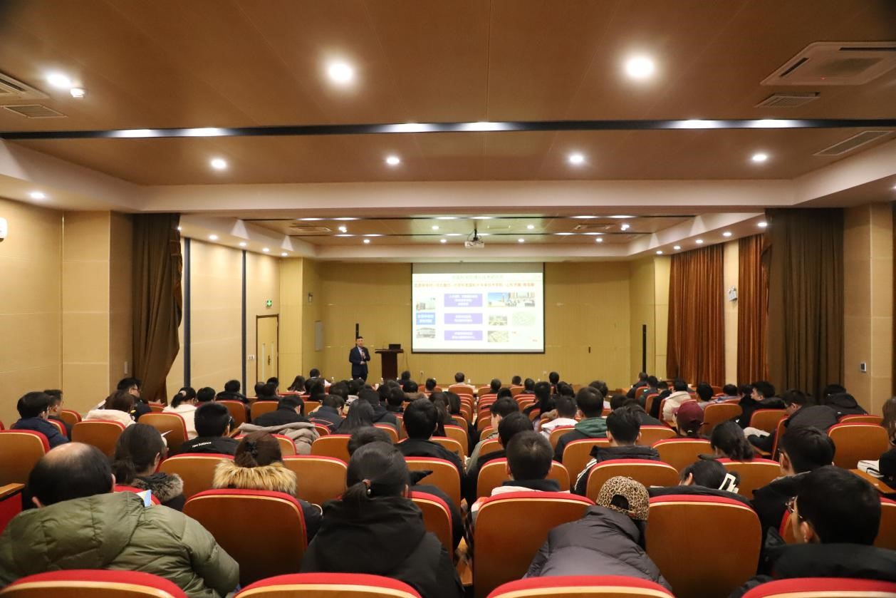 1734872836518030482.jpg 1734872836518030482.jpg