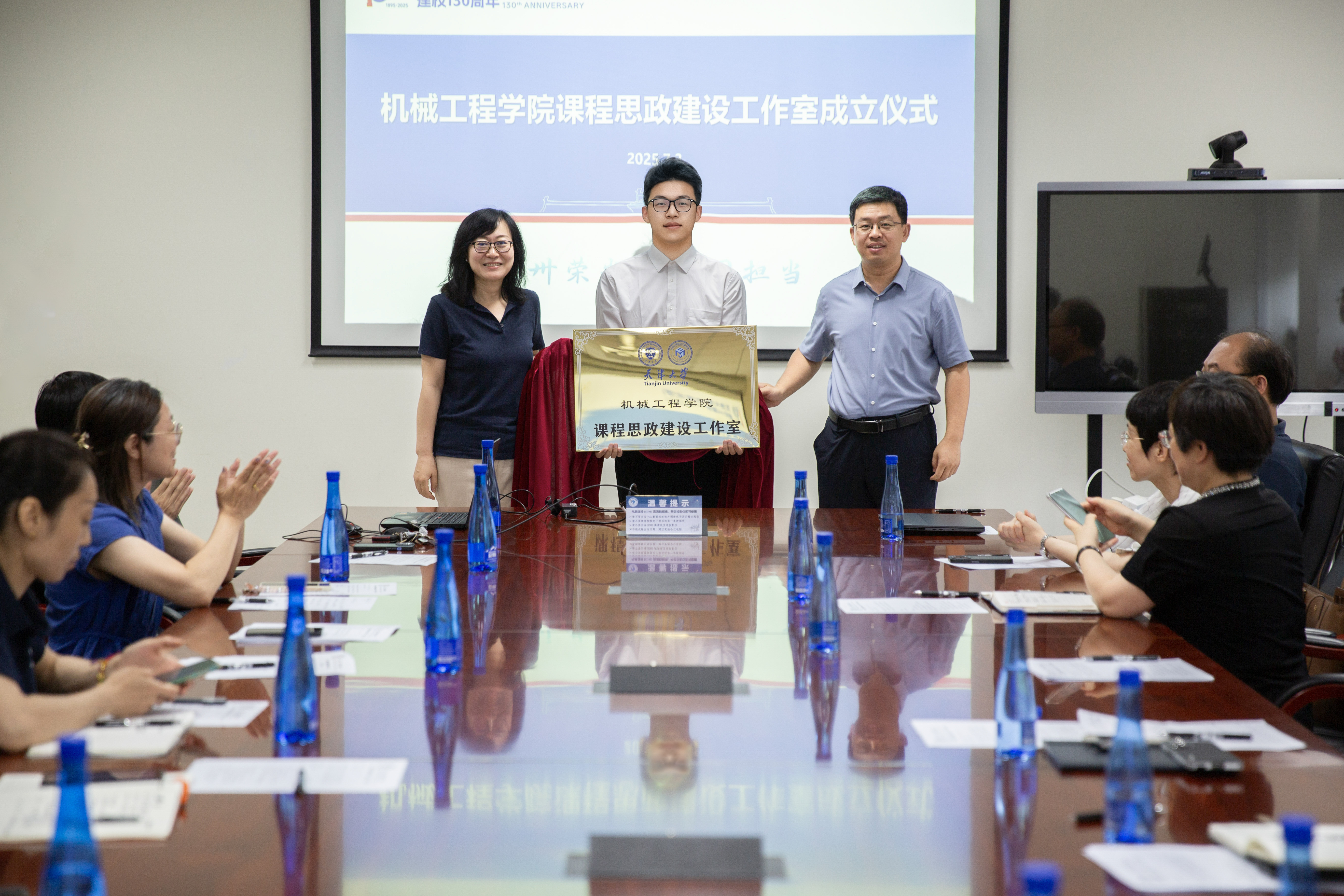 1751527201912014339.jpg 1751527201912014339.jpg