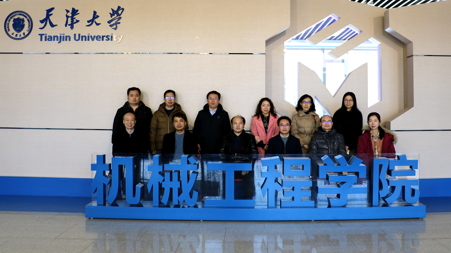 1676604381680040974.jpg 合影(小).jpg